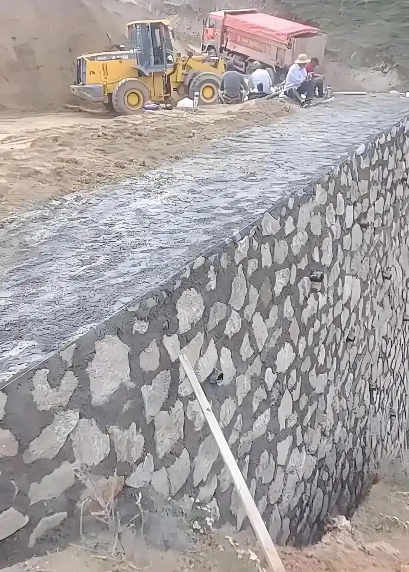 六安霍邱县边坡加固
